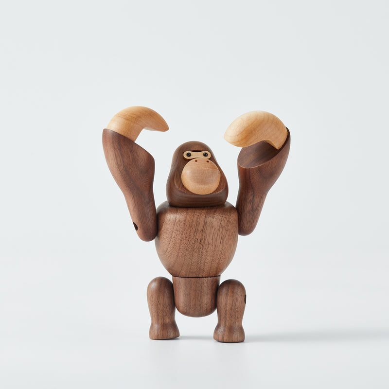 CraftsWP Wooden Gorilla Toy: Nordic Miniature King Kong